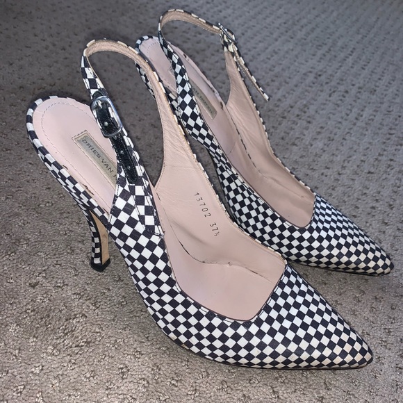 vans checkered pumps